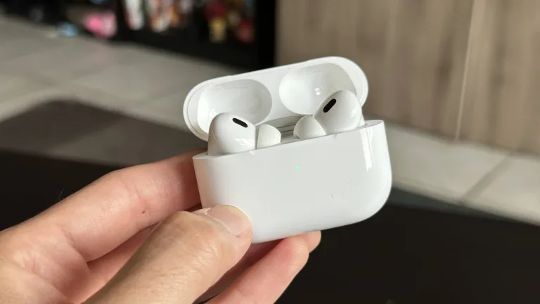 Πώς να καθαρίσετε τα AirPods σας γρήγορα και εύκολα