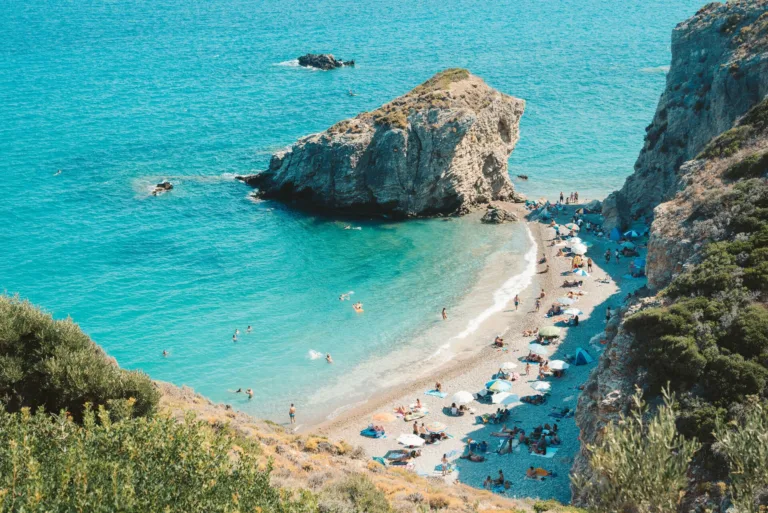 Πώς να απολαύσεις την παραλία, προσέχοντας και το περιβάλλον