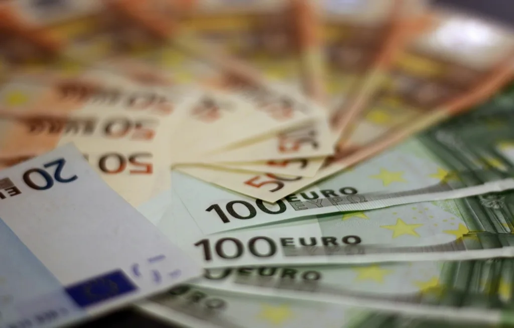 ΣΥΝΤΑΞΕΙΣ ΑΠΡΙΛΙΟΥ