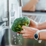 Καθάρισμα μπρόκολου: Πώς με 2 απλούς τρόπους θα το κάνετε σωστά