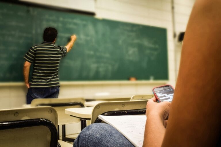 Κάνε μία απλή αίτηση και πάρε τη γονική άδεια που δικαιούσαι
