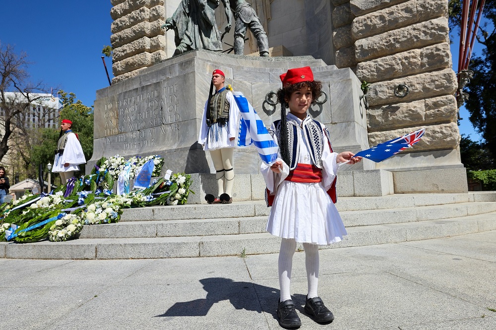 Πως βγαίνει ο σημαιοφόρος στο Δημοτικό;