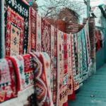 Μήπως ήρθε η ώρα να στρώσετε χαλιά; Τι να προσέξετε