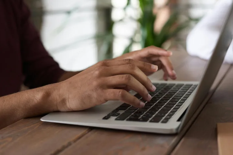 Voucher για laptop: Μέχρι πότε η εξαργύρωση των επιταγών