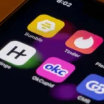Πώς τα dating apps εκμεταλλεύονται τους χρήστες τους
