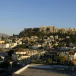 Ηλιακός θερμοσίφωνας: Πώς θα πάρετε επιδότηση μέσω gov.gr