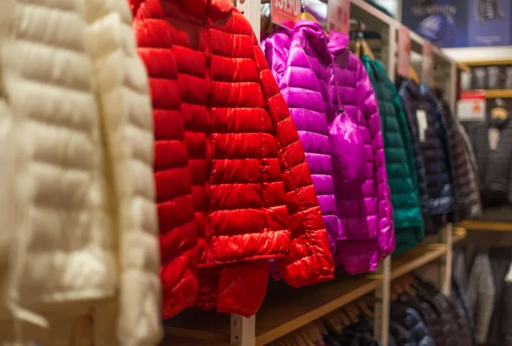 Πώς να πλύνετε τα μπουφάν: Το Νο1 πράγμα που πρέπει να αποφύγετε