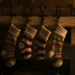 Γιατί κρεμάμε κάλτσες στο τζάκι τα Χριστούγεννα;