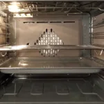 Πώς θα κάνεις τον φούρνο σου να αστράφτει με αυτά τα 3 φυσικά υλικά