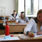 Πανελλήνιες 2025: Πως θα γίνουν οι εξετάσεις στο Ελεύθερο και Γραμμικό Σχέδιο