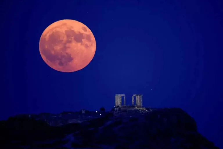 Πανσέληνος Ιανουαρίου: Πότε θα απολαύσουμε το Φεγγάρι του Λύκου