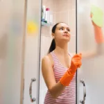 Πως με ένα υλικό μπορείς να εξαφανίσεις τα άλατα από το μπάνιο