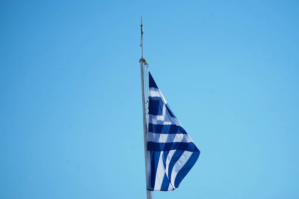 Πώς επιλέγονται σημαιοφόρος και παραστάτες στα σχολεία