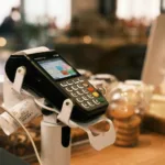 Μπορεί ένα μαγαζί να αρνηθεί να πληρωθεί με μετρητά;