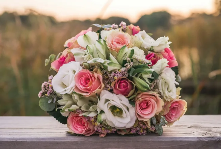 Πώς να διατηρείτε φρέσκα τα λουλούδια στο βάζο