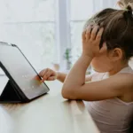 Επίδομα παιδιού Α21: Πότε οι αιτήσεις για το 2025