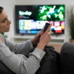 Καταργείται το τέλος συνδρομητικής τηλεόρασης από το 2026