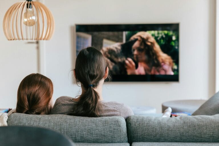 Smart TV: Ένας κατάσκοπος στο σαλόνι σας – Πώς να περιορίσετε την «κατασκοπεία»