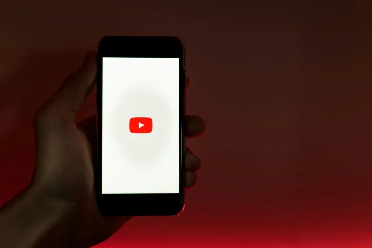 Το YouTube βάζει κουμπί για τους… αναποφάσιστους