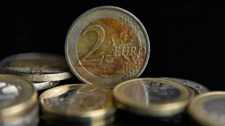 ΟΠΕΚΑ: Πότε πληρώνονται τα επιδόματα