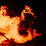 Καθαρισμός στάχτης μετά από φωτιά – Οδηγίες ΕΟΔΥ για ασφάλεια και προστασία