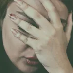 Πονοκέφαλος: Γνωστά και άγνωστα γιατροσόφια για άμεση ανακούφιση (χωρίς φάρμακα)