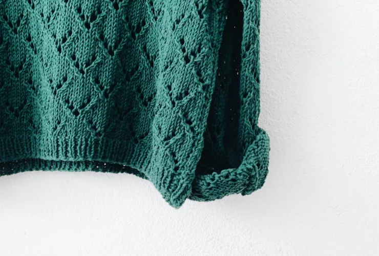 Μάλλινα Ρούχα: Πώς να τα πλύνετε χωρίς να «μπουν» και να χάσουν τη φόρμα τους