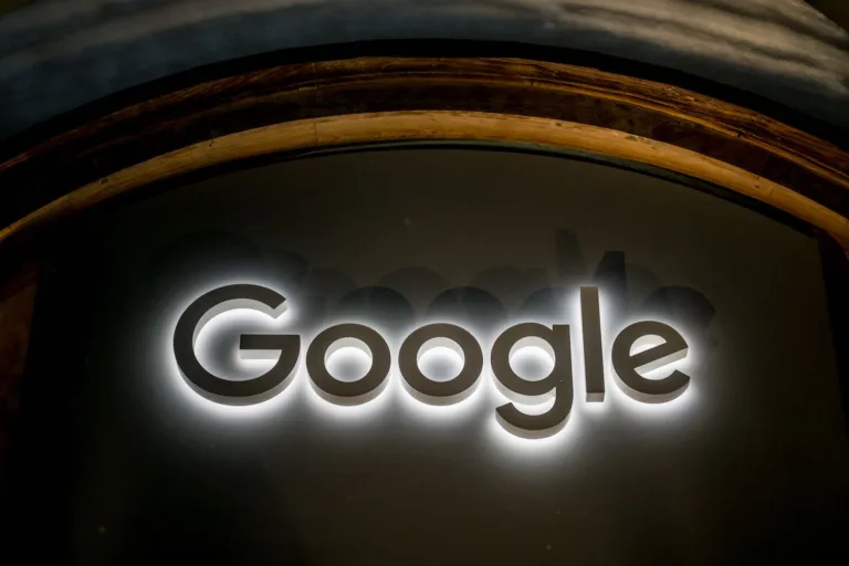 Πώς να αφαιρέσετε προσωπικά δεδομένα από τα αποτελέσματα αναζήτησης της Google
