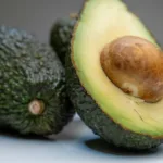 Αυτά τα φρούτα και λαχανικά δεν πρέπει ΠΟΤΕ να μπαίνουν στο ψυγείο – Το κάνεις λάθος κάθε μέρα!