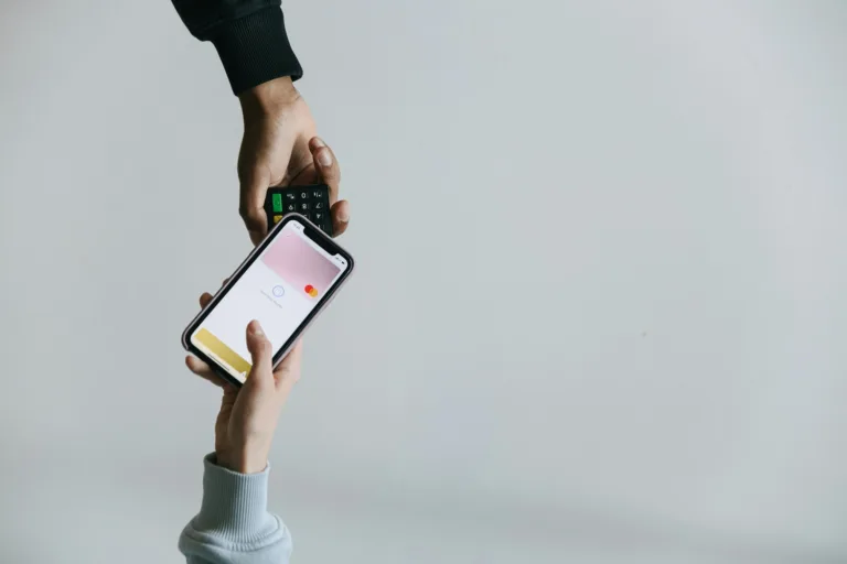 Πώς να ρυθμίσεις το NFC στο κινητό σου για να πληρώνεις ανέπαφα