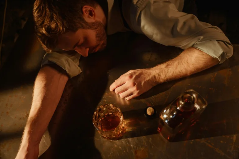 Πώς να συνέλθεις από το hangover του τριημέρου;