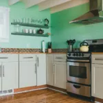 Πάγκοι κουζίνας: Πώς να αφαιρέσετε τους λεκέδες μόνε με 1 υλικό