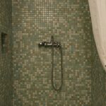 Καύσωνας στο σπίτι; 7+3 πανέξυπνοι τρόποι για δροσιά χωρίς air condition