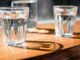 Γιατί δεν πρέπει να πίνεις παγωμένο νερό μόλις μπεις σπίτι από τη ζέστη