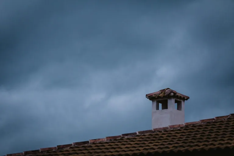 Πώς μπορείς να καθαρίσεις την καμινάδα του τζακιού μόνος σου