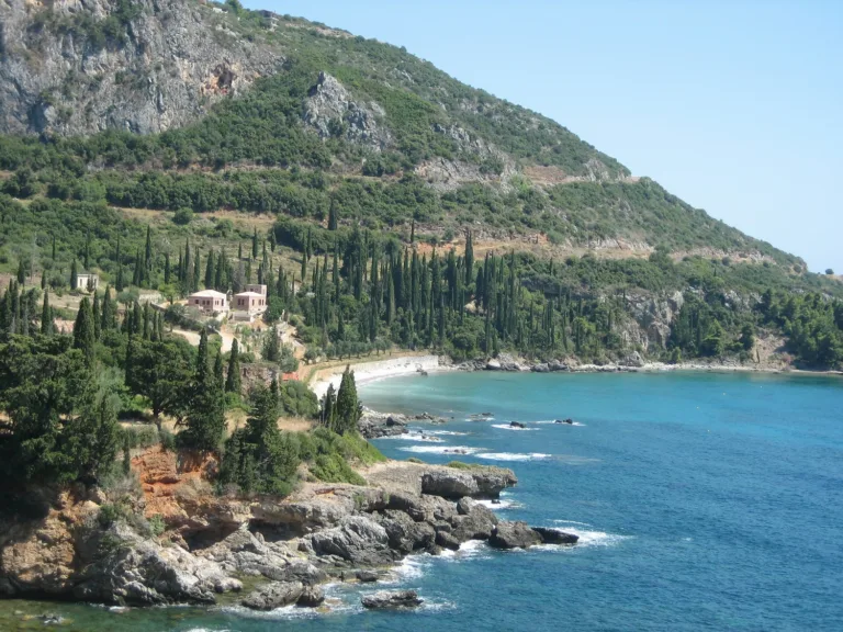 Loupino Residences: Μια μοναδική εμπειρία φιλοξενίας στη Μάνη