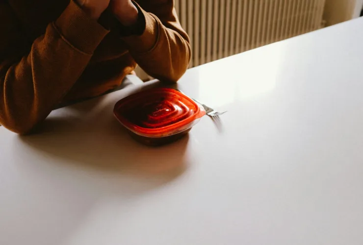 Πλαστική μεμβράνη στο φαγητό: Πόσο ασφαλής είναι τελικά;