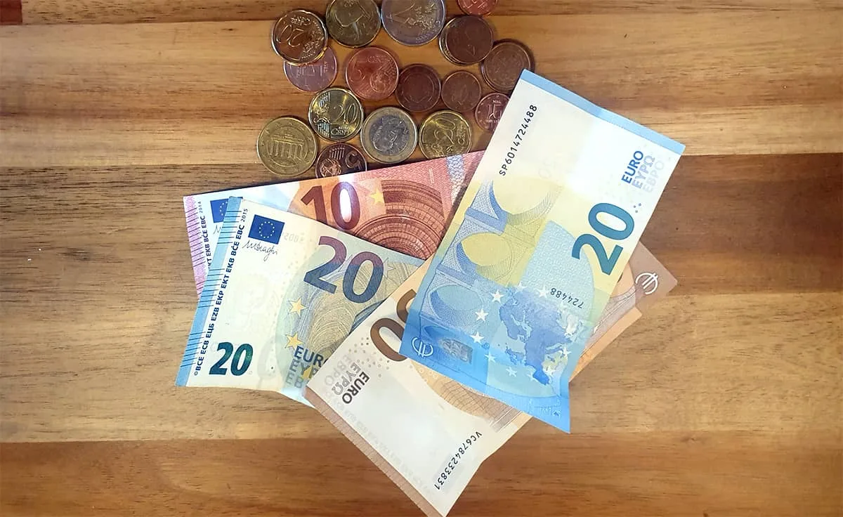 Πότε θα αυξηθεί το ελάχιστο εγγυημένο εισόδημα και πόσο ελάχιστο εγγυημένο εισόδημα