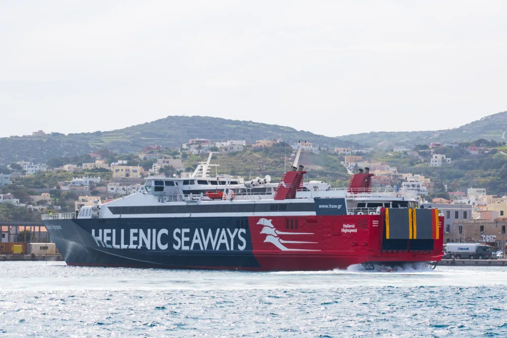 30% έκπτωση με ταχύπλοα Hellenic Highspeed σε μετακινήσεις 3-5 ατόμων με Ι.Χ. για Κυκλάδες!