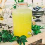 Η σπιτική λεμονάδα που θα σε σώσει από τον καύσωνα – Μόνο 3 υλικά και απόλυτη δροσιά