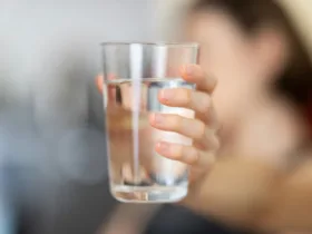 Το σημάδι στο σώμα που δείχνει ότι δεν πίνεις αρκετό νερό