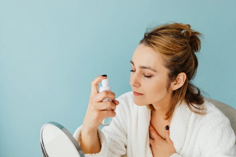 Πώς να φτιάξεις το δικό σου setting spray για αναλλοίωτο μακιγιάζ όλη μέρα!