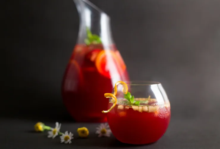 Σανγκρία: Πώς να φτιάξεις το απόλυτο ισπανικό καλοκαιρινό ποτό