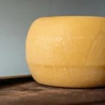Πώς να μην ξαναπετάξεις τυρί – Το απλό τρικ για σωστή συντήρηση