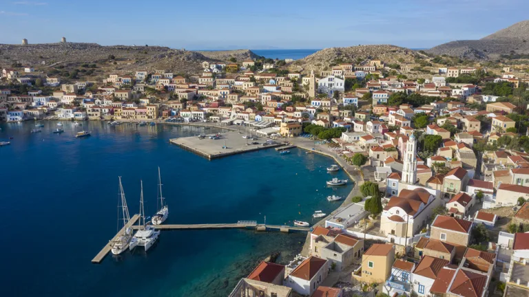 Ένα slow‑trip στην Χάλκη με €150/ημέρα – Πλήρης οδηγός για ήσυχες διακοπές