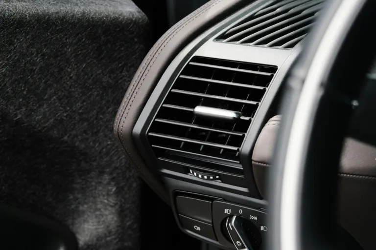 Πώς θα κάνεις το air condition του αυτοκινήτου σου να δροσίζει φουλ
