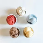 Το πιο εύκολο παγωτό σάντουιτς που θα φτιάξεις φέτος – Μόνο με 5 υλικά και χωρίς παγωτομηχανή!