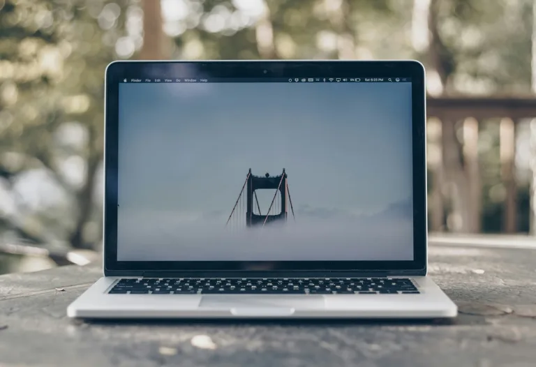 Το laptop σου υπερθερμαίνεται; 7 κινήσεις που θα το σώσουν πριν… καεί