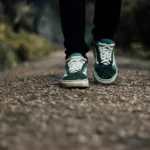 Το λάθος που κάνεις μετά το φαγητό – Πώς ένα απλό περπάτημα 10 λεπτών αλλάζει την υγεία σου