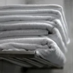 Πώς να κάνετε και πάλι μαλακές τις σκληρές σας πετσέτες με ένα μόνο φυσικό υλικό